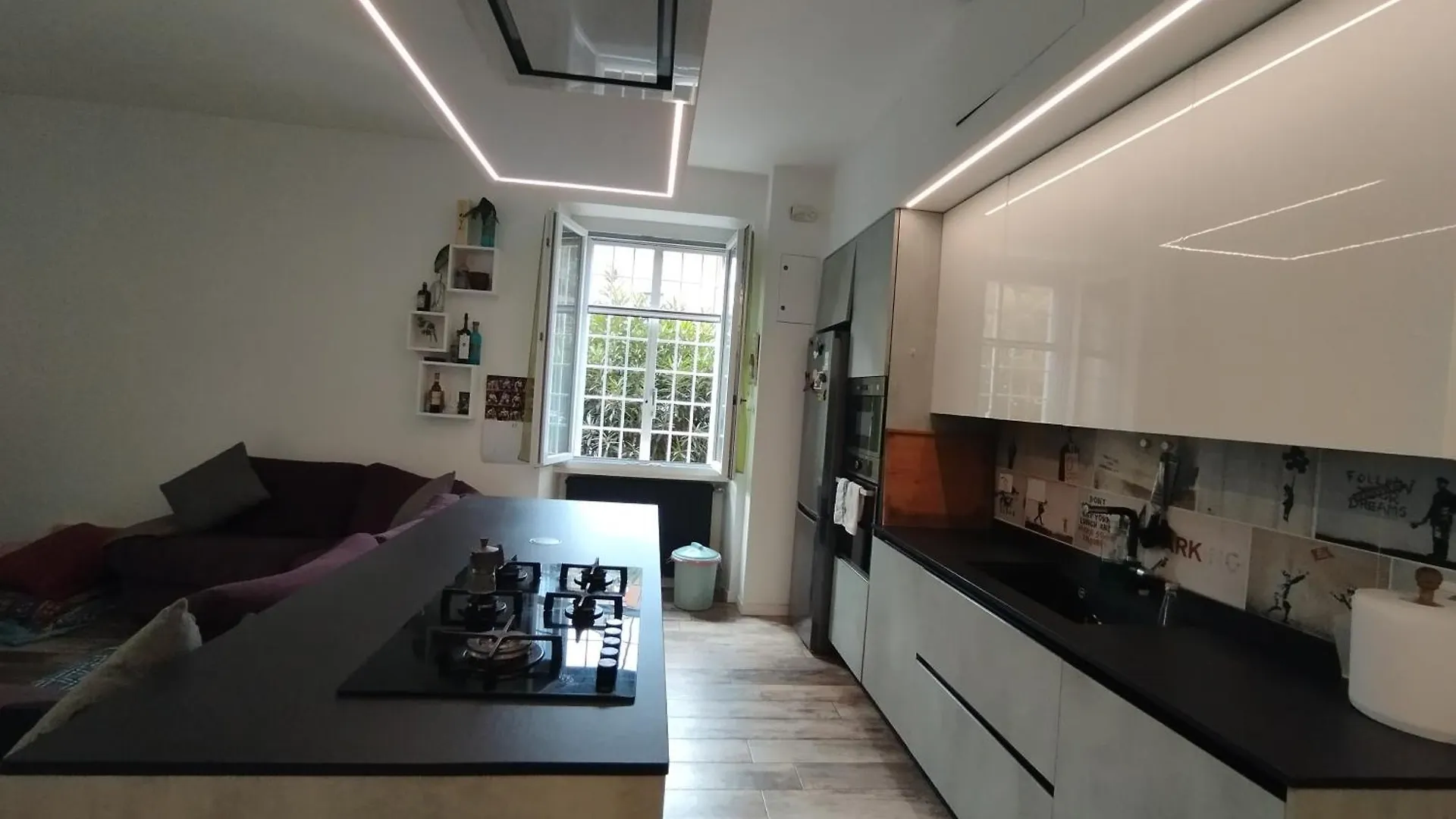 Comfortable Room Rome Homestay